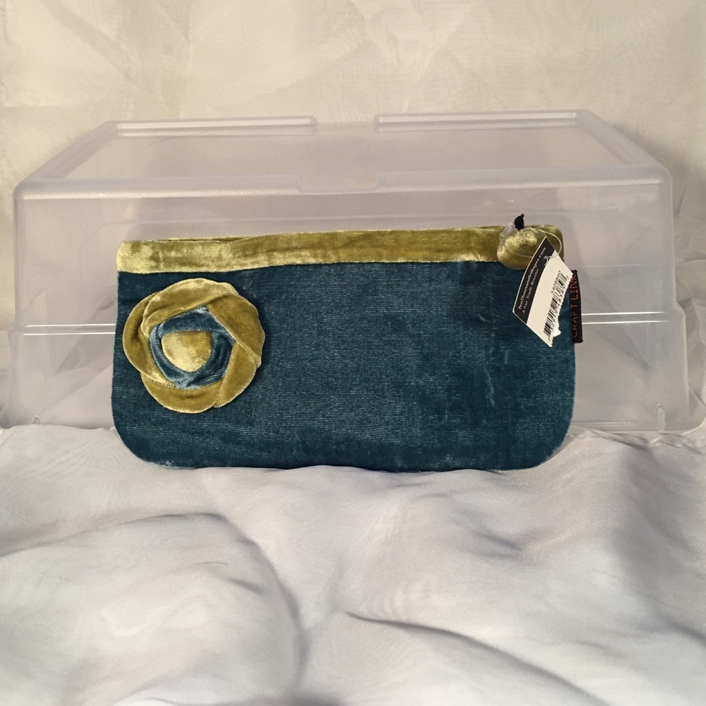 Ten Thousand Villages Blue/Green Velvet Clutch